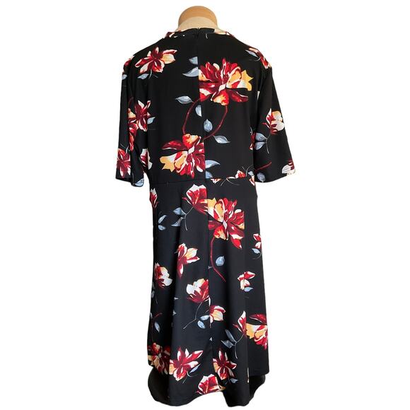Women's 4XL Black Floral Dress Red Blue Flowers Stretch Midi - Picture 2 of 14